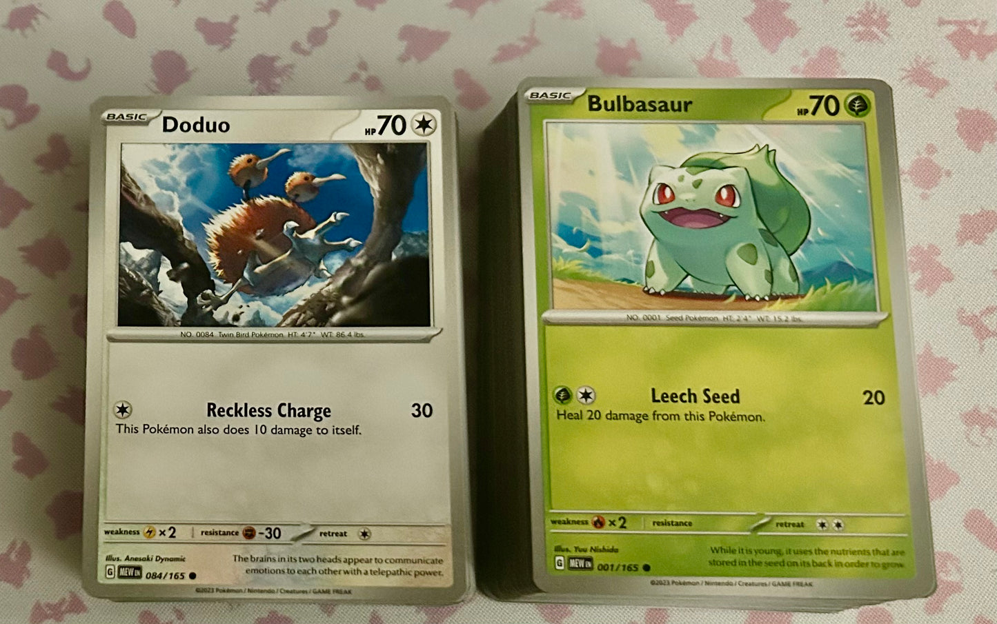 126 Scarlet & Violet 151 base cards