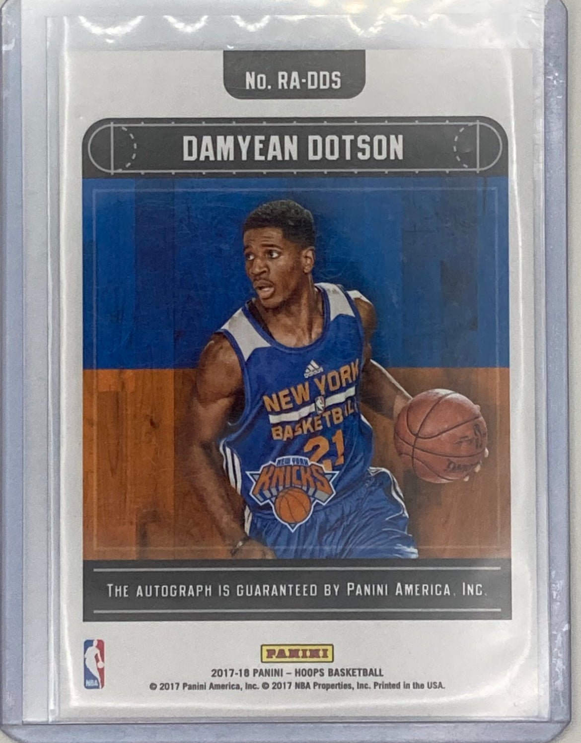 2017-2018 Hoops Basketball Card Damyean Dotson Signed