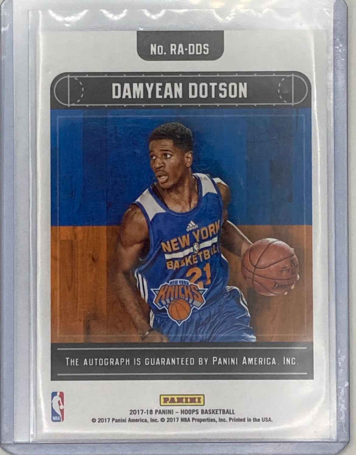 2017-2018 Hoops Basketball Card Damyean Dotson Signed