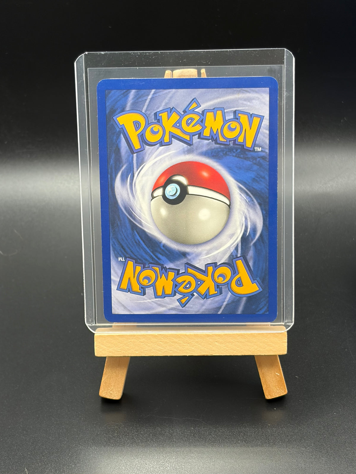 Beedrill(17) - Base Set (BS)LP