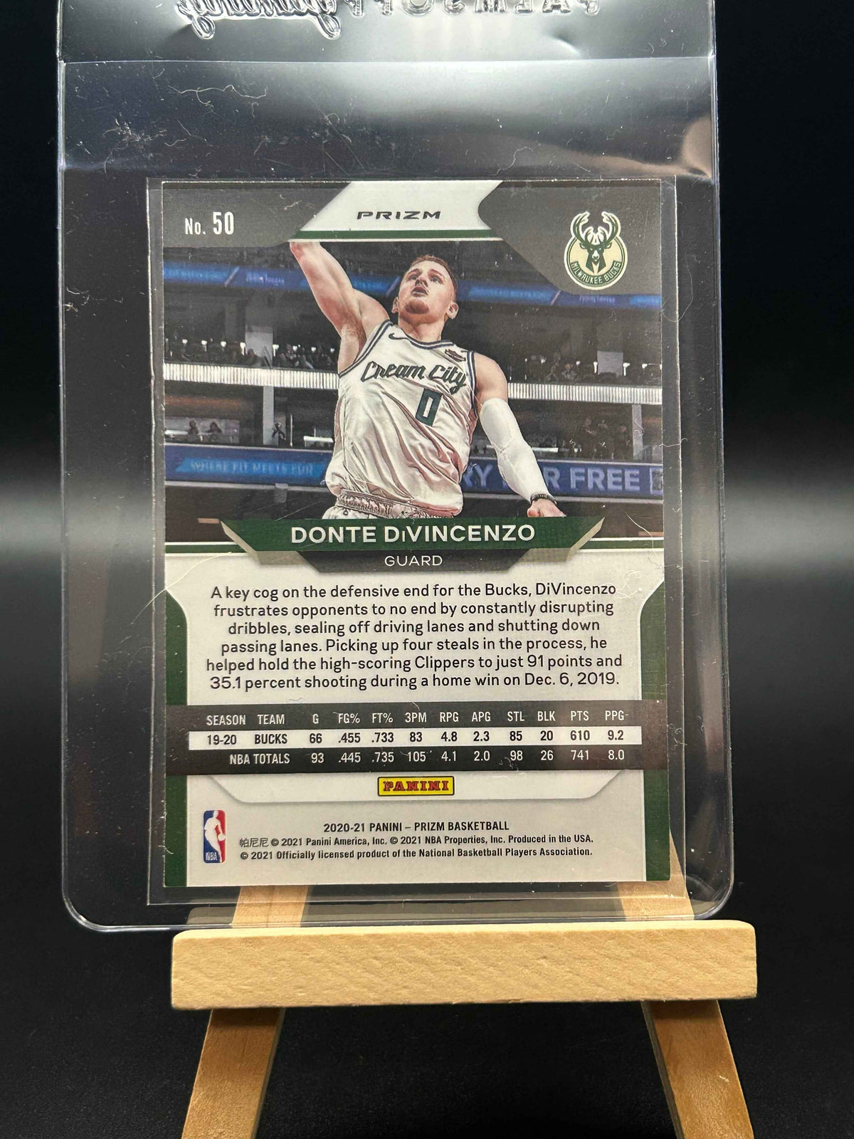 2020-2021 Prizm Basketball Donte DiVincenzo Red,White and Blue Parallel