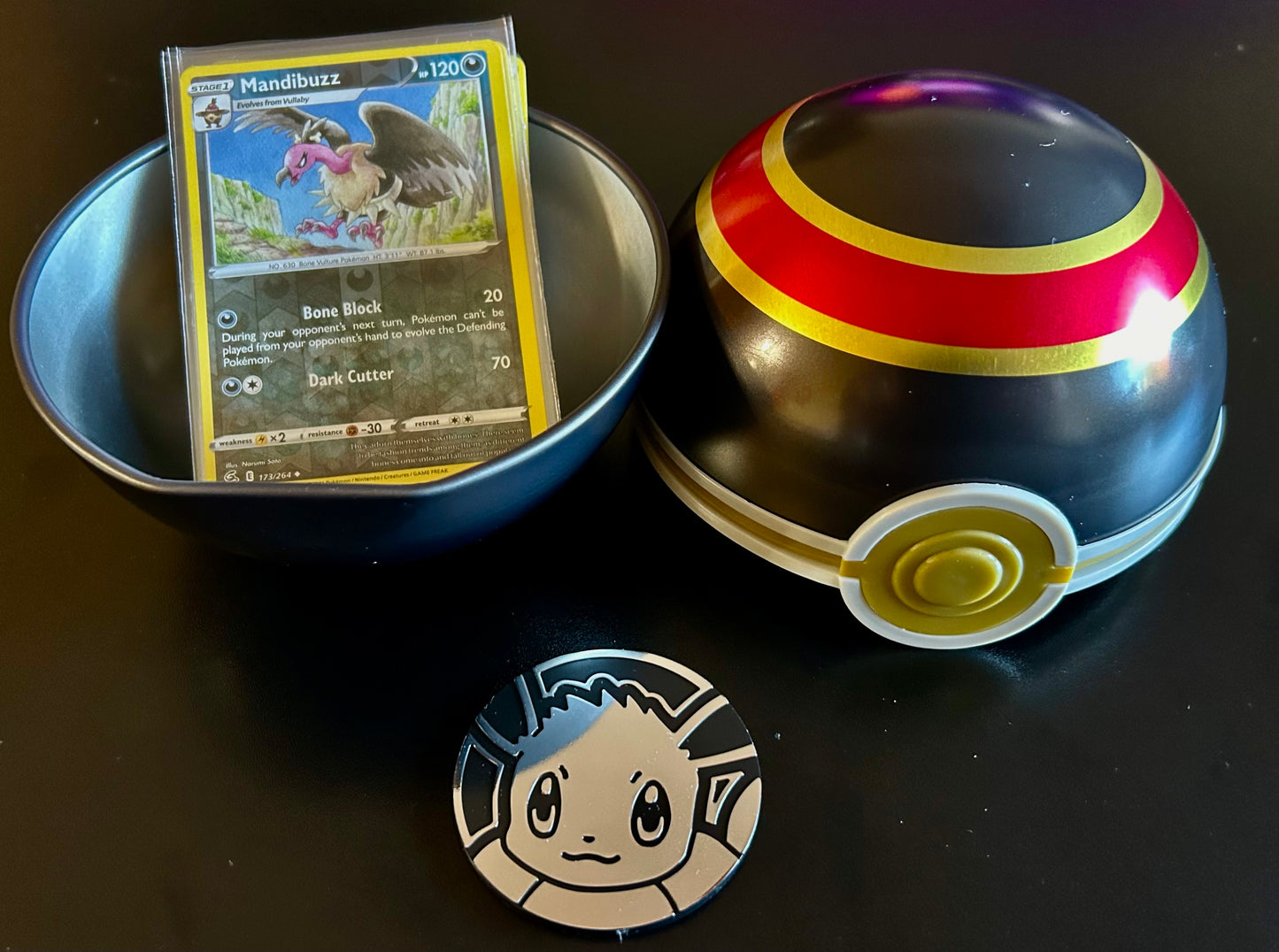 Pokémon Luxery Ball Pokemon Card Tin