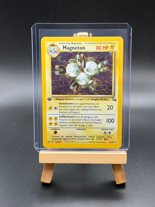 Magneton (11) - Fossil (FO)Holo Rare 1st Edition Repaired