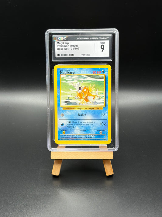 Magikarp (035/102)- Base Set (BS) Unlimited Graded CGC 9