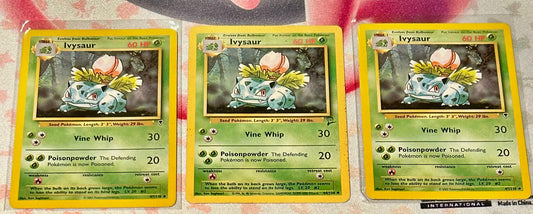 Ivysaur - Legendary Collection (LC) x 2 and Ivysaur Base Set 2(BS2)