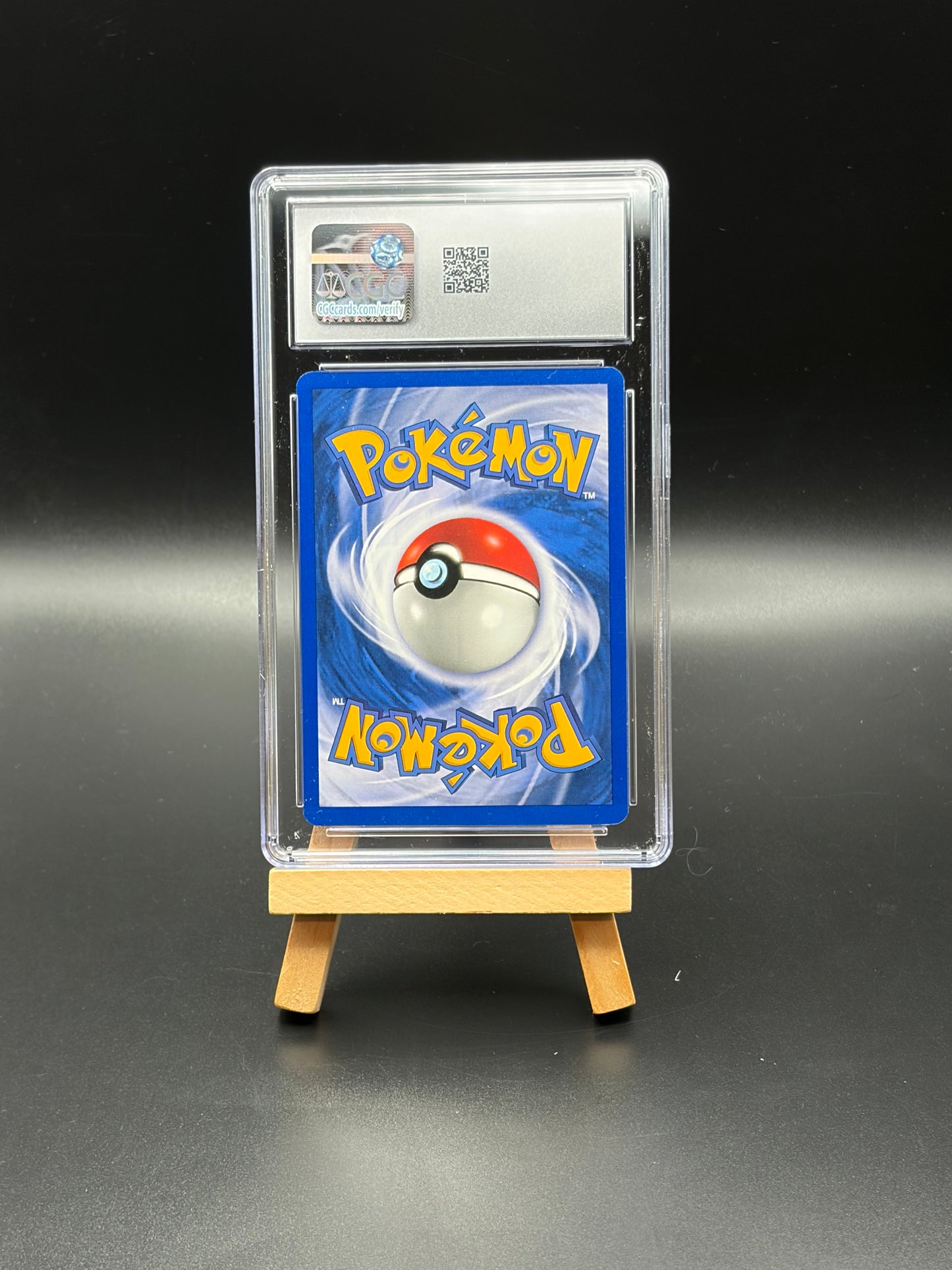 Magikarp (035/102)- Base Set (BS) Unlimited Graded CGC 9