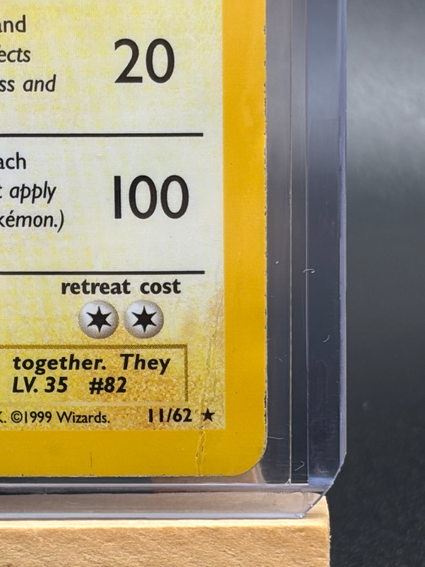 Magneton (11) - Fossil (FO)Holo Rare 1st Edition Repaired