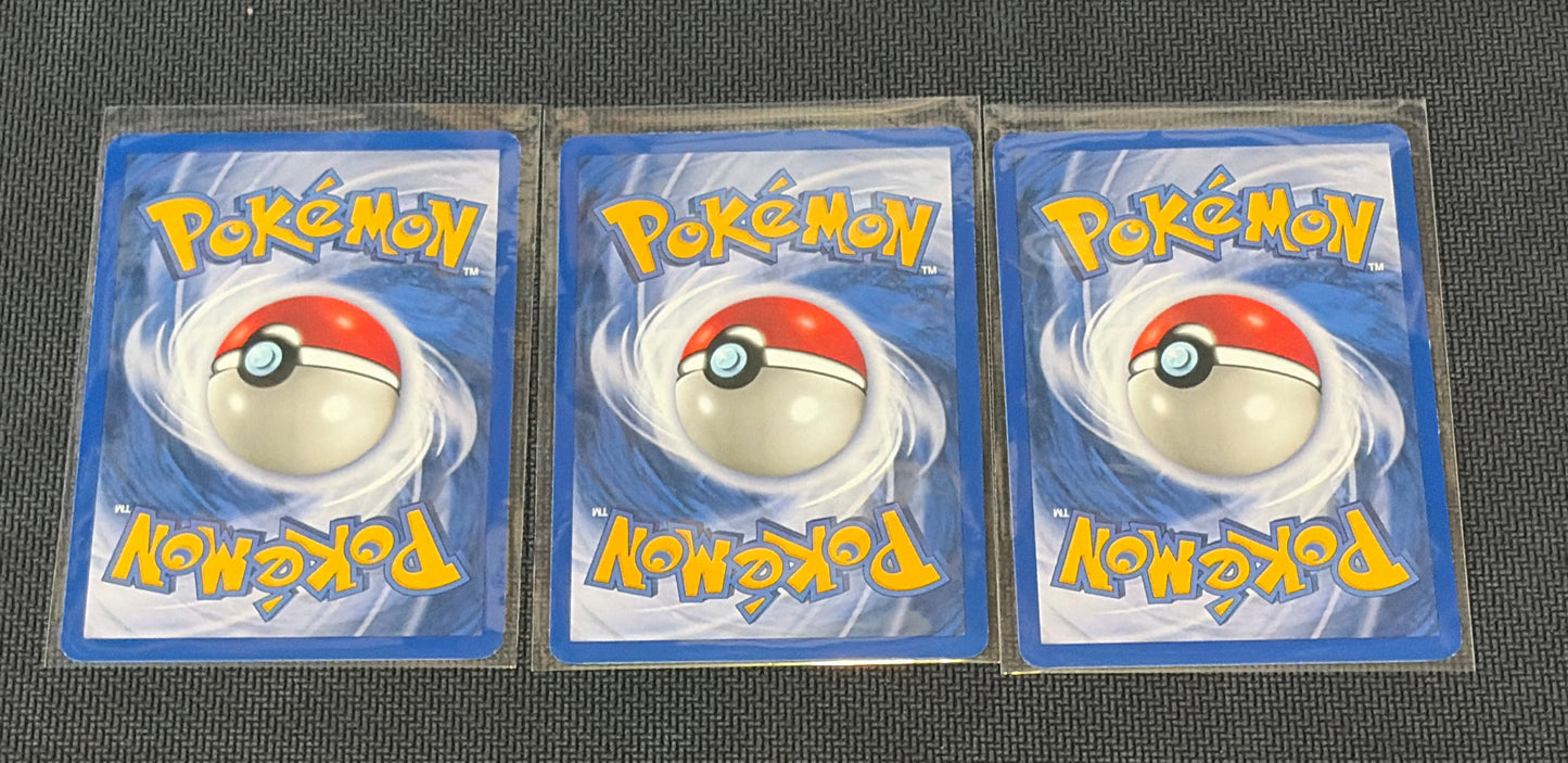 Vulpix- Base Set (BS) Common 3 card lot LP (Read Description)