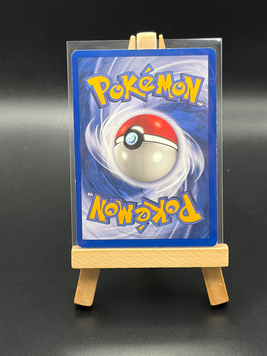 Beedrill(17) - Base Set (BS)LP