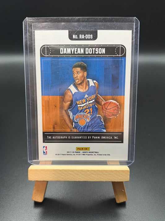 2017-2018 Hoops Basketball Card Damyean Dotson Signed